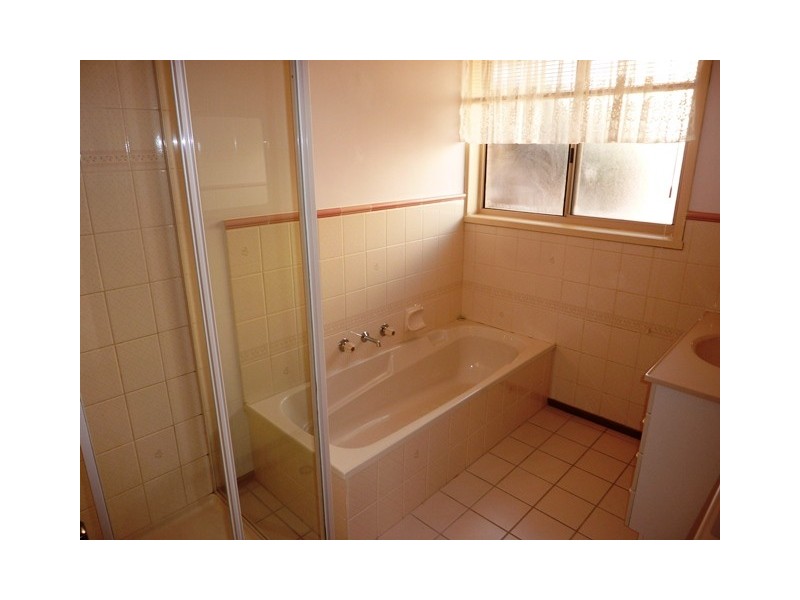 1/1 Waddington Court, Highton VIC 3216