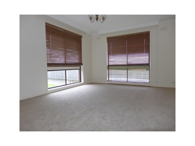 2/15 Bieske Road, Grovedale VIC 3216