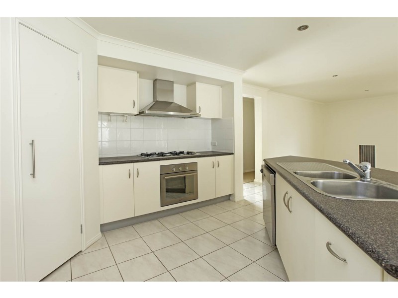 8 Priory Court, Marshall VIC 3216