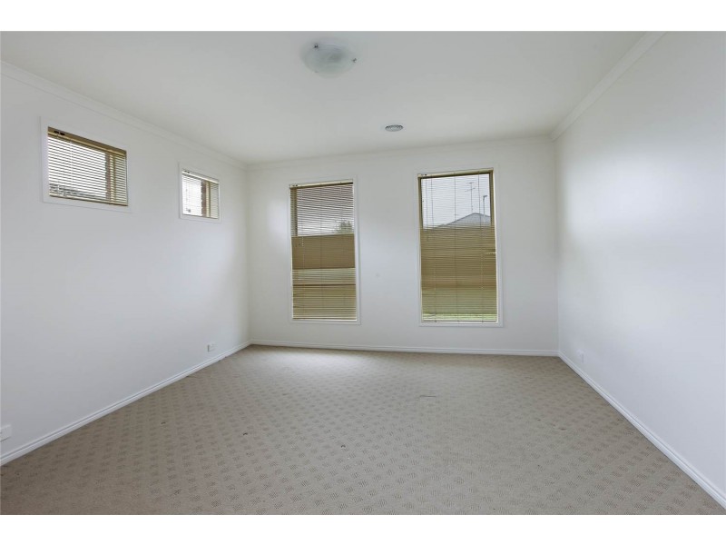 8 Priory Court, Marshall VIC 3216