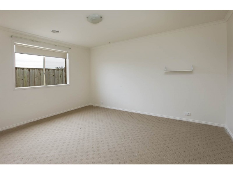 8 Priory Court, Marshall VIC 3216