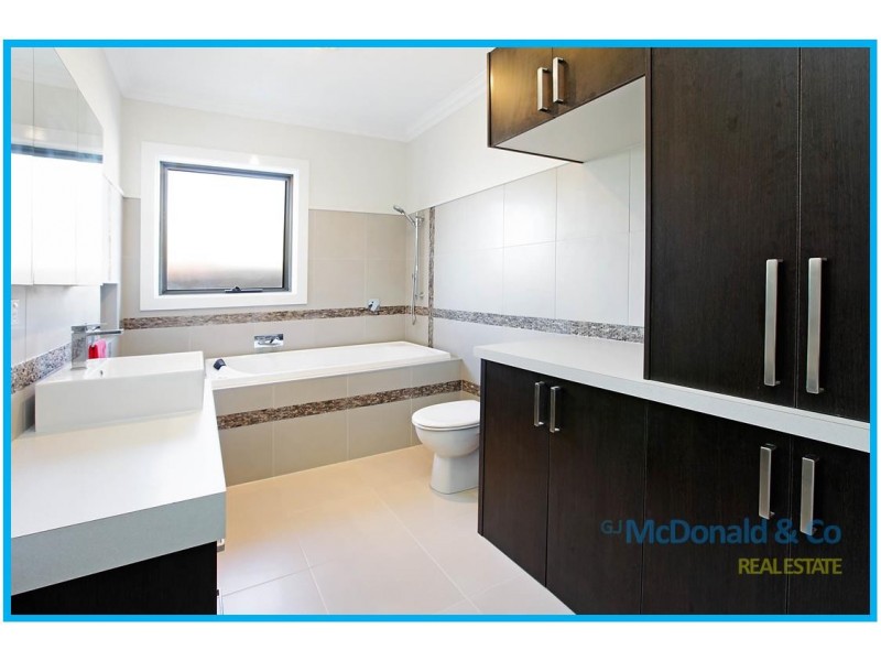 1/11 Yaraan Street, Bell Park VIC 3215