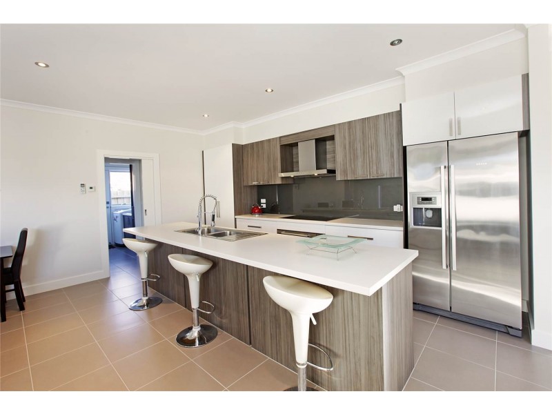 2/11 Yaraan Street, Bell Park VIC 3215