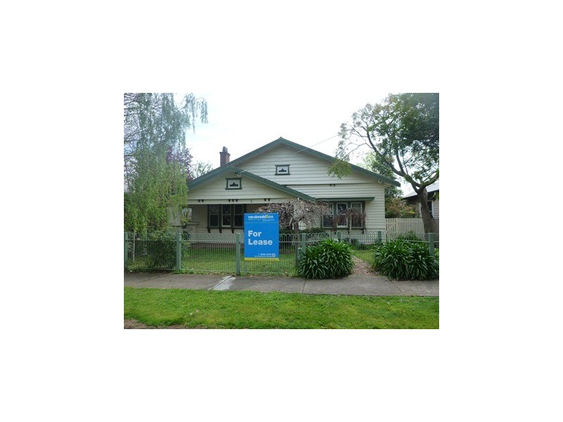 8 Lunan Avenue, Geelong VIC 3220
