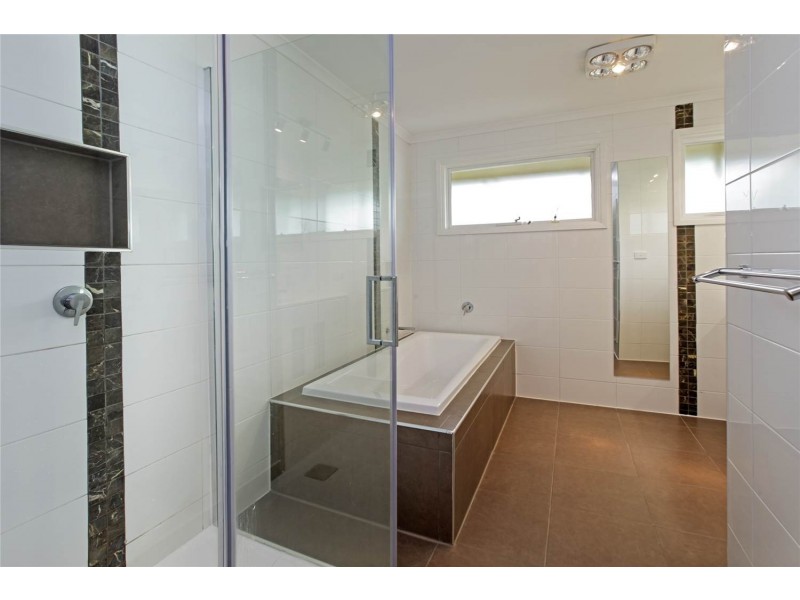 5 Jersey Court, Belmont VIC 3216