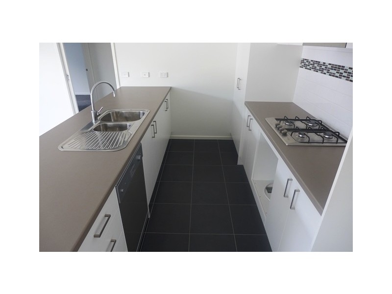 2/37 Logan Street, Hamlyn Heights VIC 3215