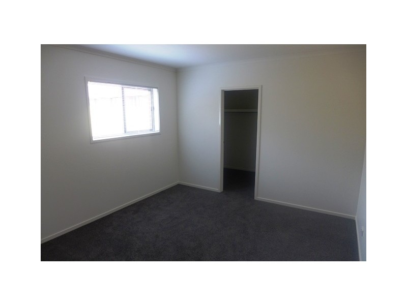 2/37 Logan Street, Hamlyn Heights VIC 3215