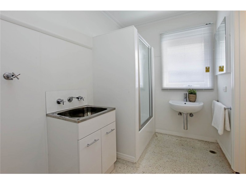 1/40 Clonard Ave, Geelong West VIC 3218