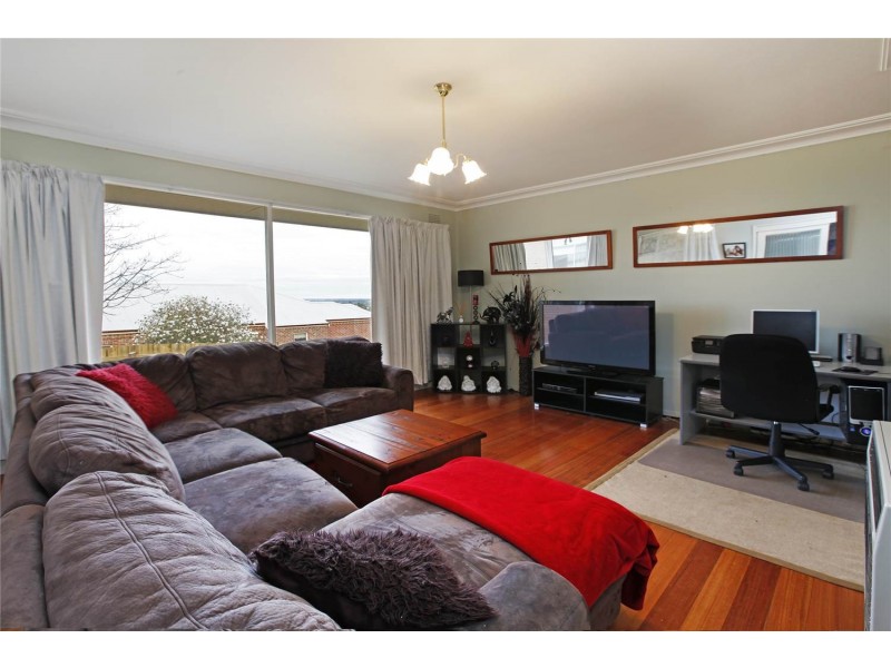 2/13 Kirami Court, Wandana Heights VIC 3216