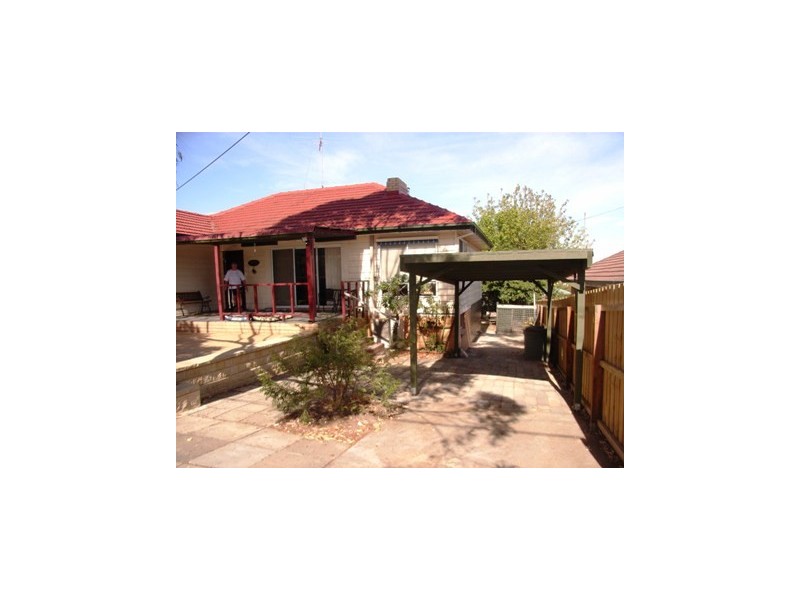 17 Montpellier Drive, Highton VIC 3216