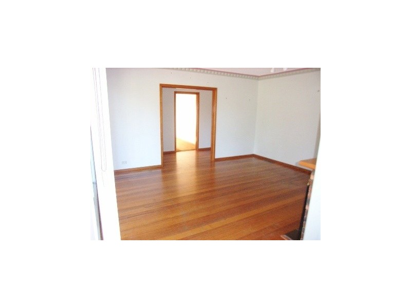 17 Montpellier Drive, Highton VIC 3216