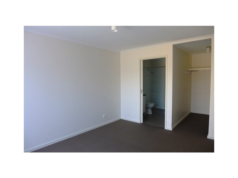 2 Godfrey Street, East Geelong VIC 3219
