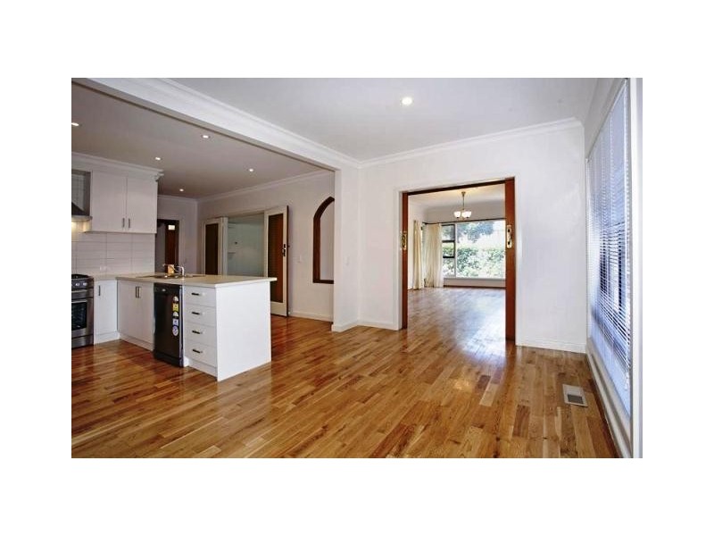 27 Arkana Avenue, Highton VIC 3216