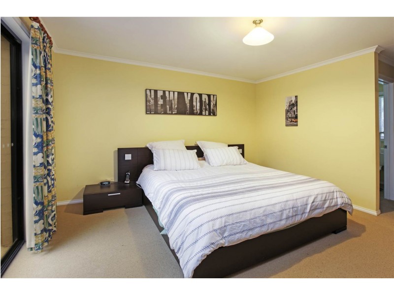 5 Shiraz Drive, Waurn Ponds VIC 3216