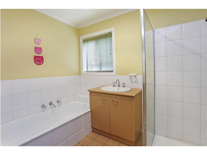 5 Shiraz Drive, Waurn Ponds VIC 3216