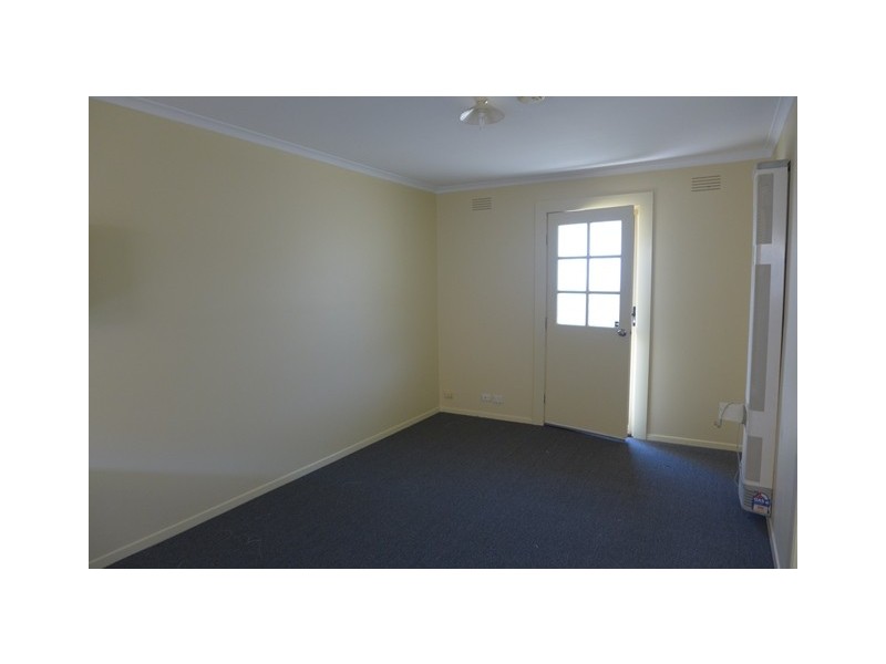 3/8 Itkeston Street, Herne Hill VIC 3218