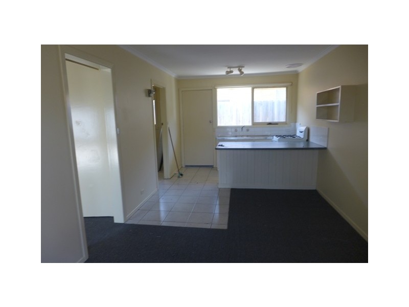 3/8 Itkeston Street, Herne Hill VIC 3218