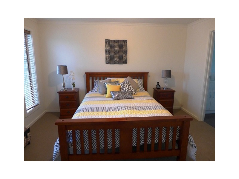 71 Hoddle Drive, Leopold VIC 3224