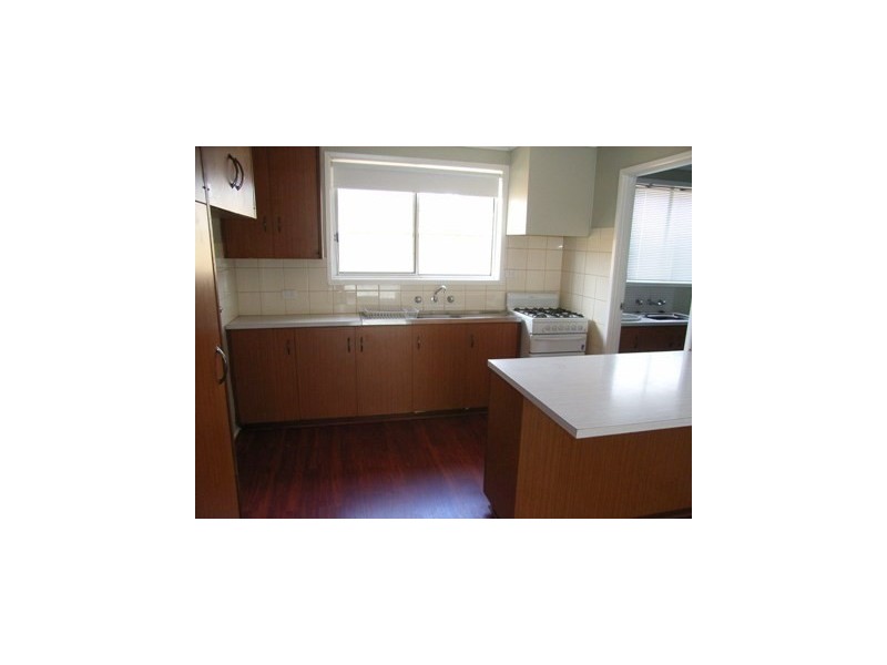 2/8 Casaceli Court, Whittington VIC 3219