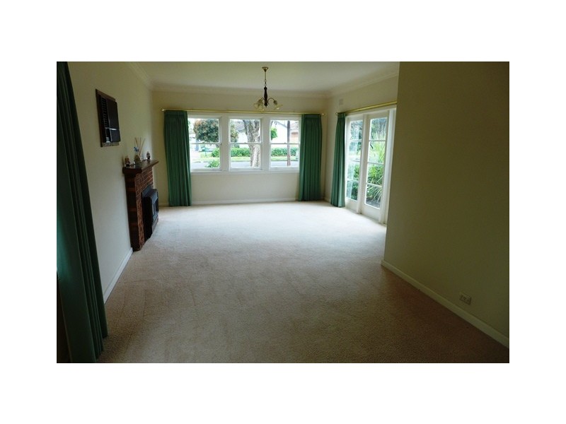 15 Finchaven Street, Herne Hill VIC 3218