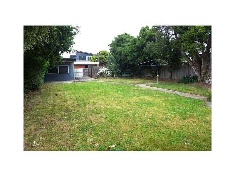 15 Finchaven Street, Herne Hill VIC 3218