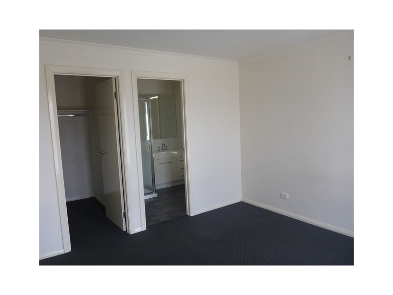 10 CORNBURY MEWS, Grovedale VIC 3216