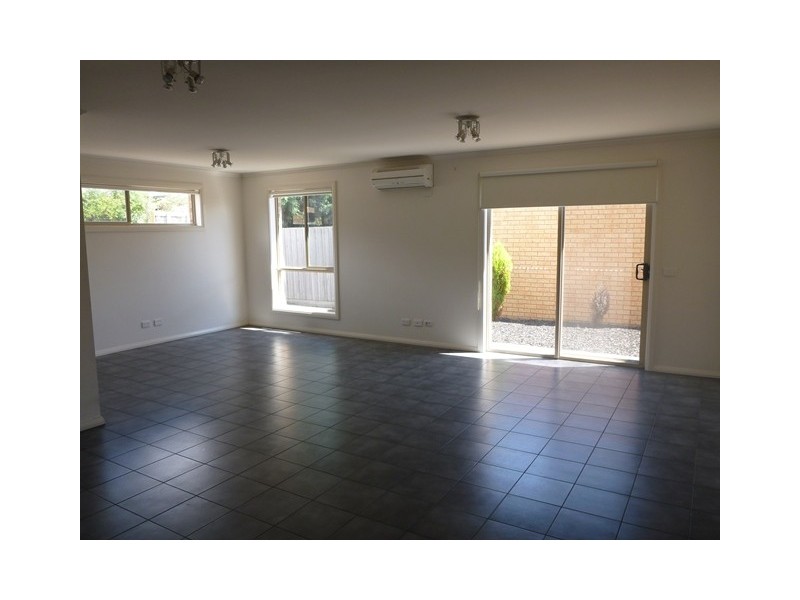 10 CORNBURY MEWS, Grovedale VIC 3216