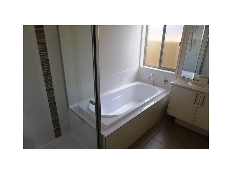 13 Ambrosia Drive, Connewarre VIC 3227