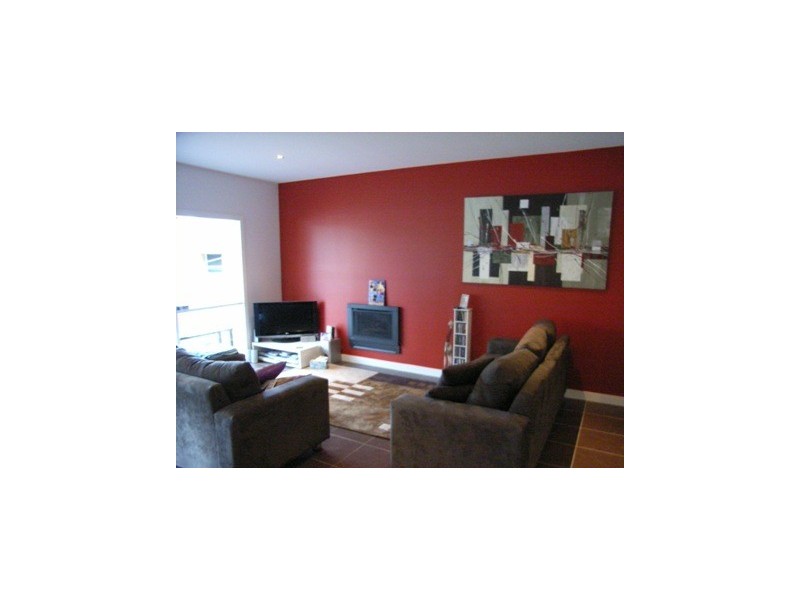 2 Mary Street, Hamlyn Heights VIC 3215