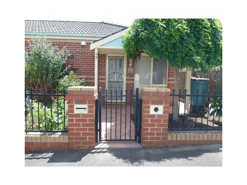 44 Cairns Avenue, Newtown VIC 3220