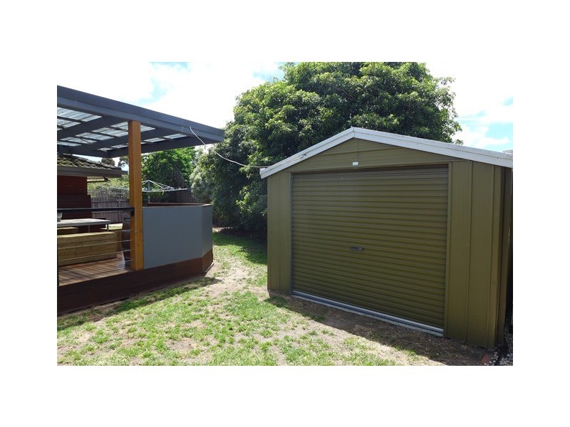 8 Oberon Drive, Belmont VIC 3216