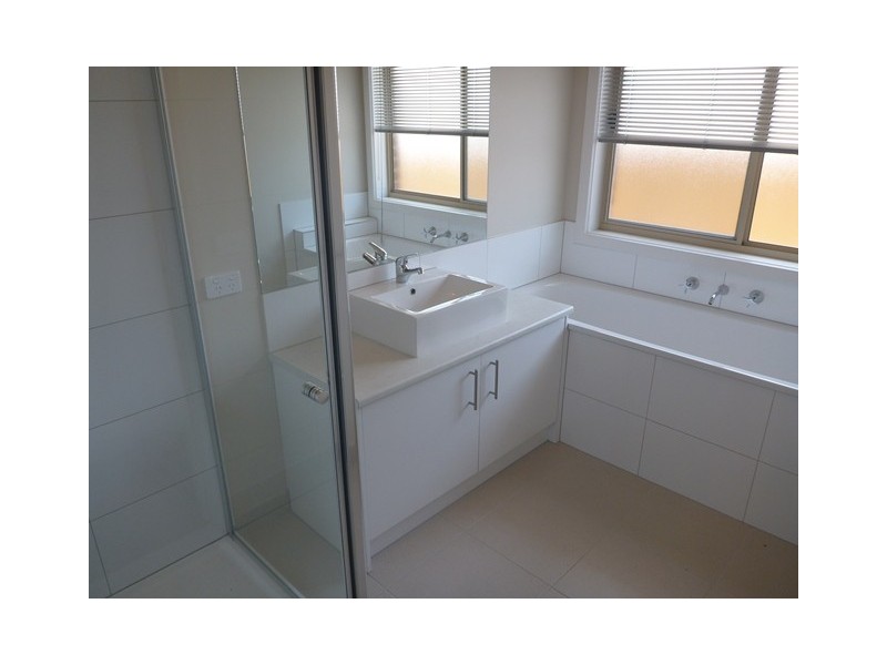 10 Daybreak Avenue, Connewarre VIC 3227