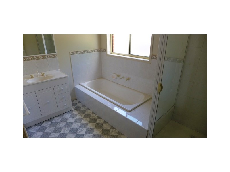 1/10 Rotherham Street, Belmont VIC 3216