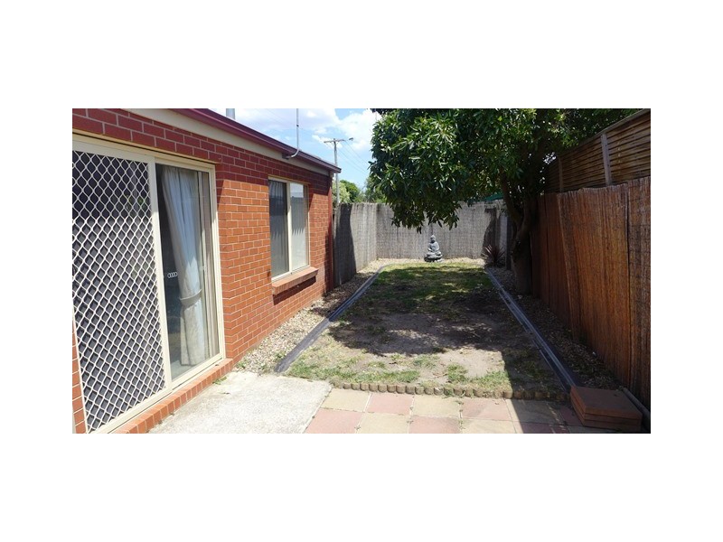 1/10 Rotherham Street, Belmont VIC 3216