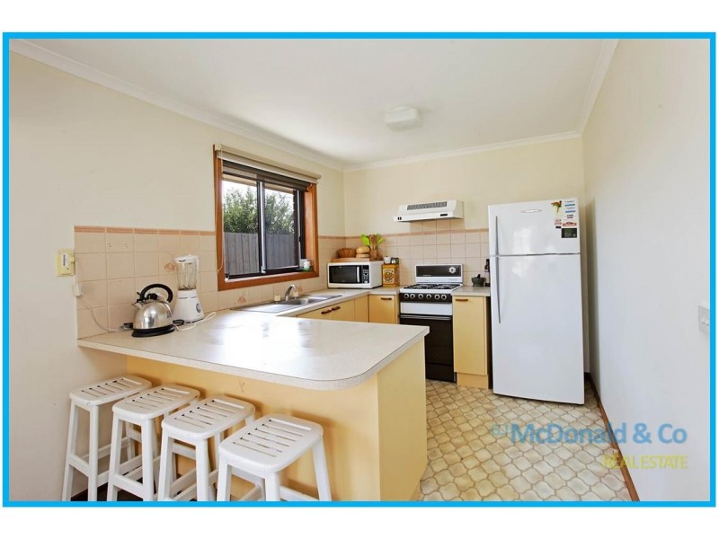 2/23 Charlotte Avenue, Newcomb VIC 3219