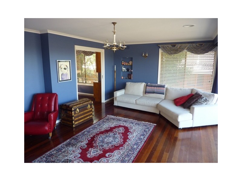 24 Culzean Crescent, Highton VIC 3216