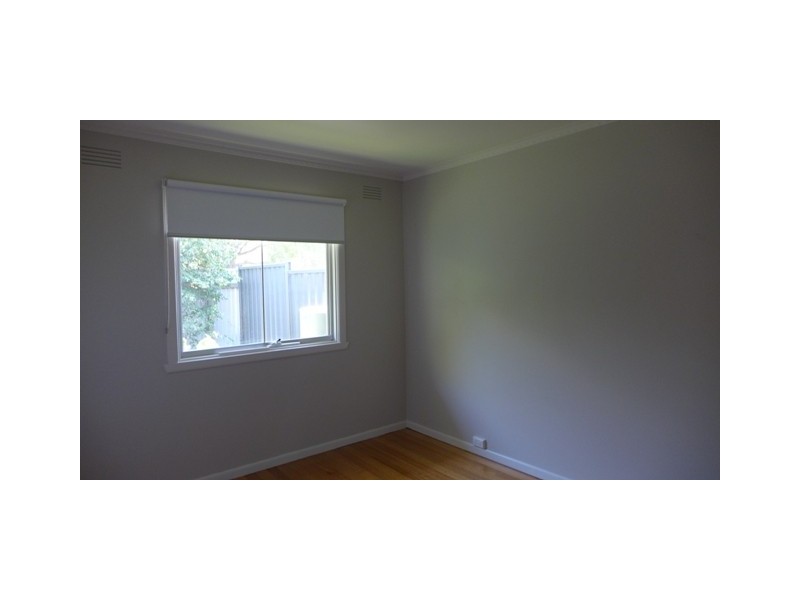 2/23 Hutcheson  Avenue, Highton VIC 3216