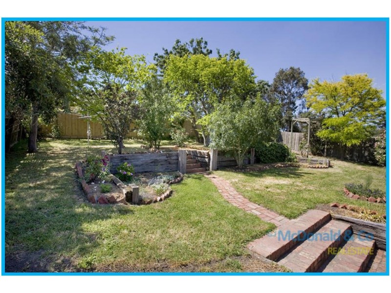 29 Brolga Crescent, Wandana Heights VIC 3216
