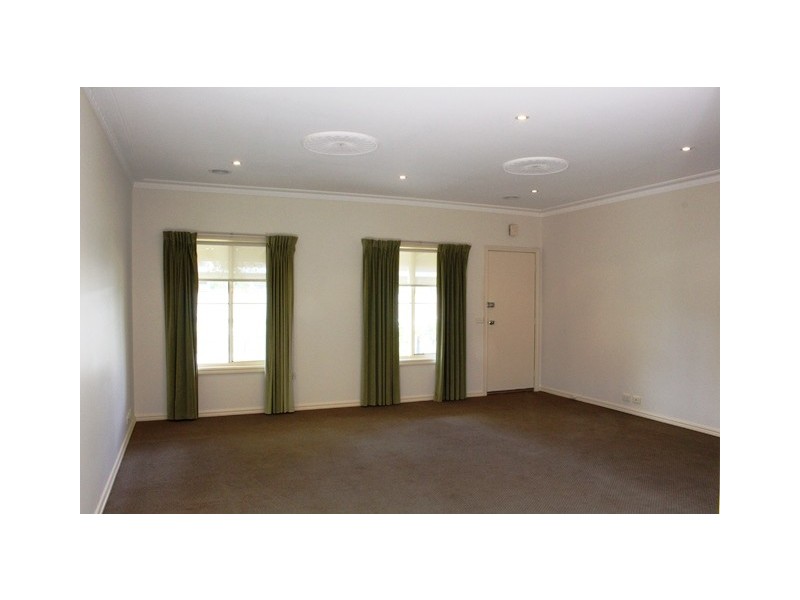 1 Chadwick Street, Newtown VIC 3220