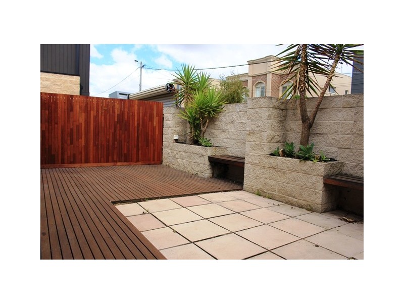 1 Chadwick Street, Newtown VIC 3220