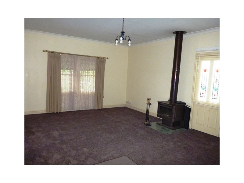 107 St Albans Road, East Geelong VIC 3219