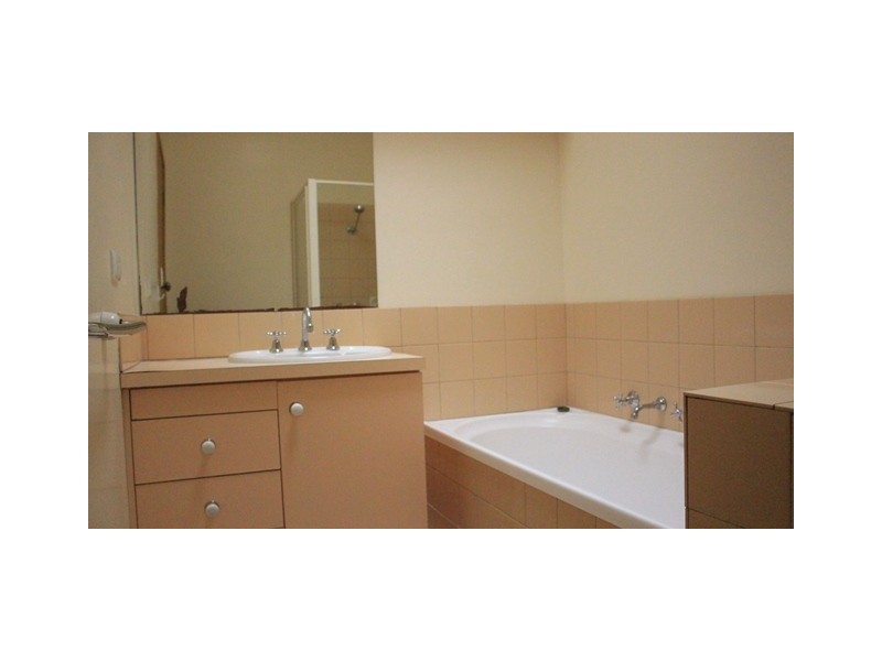 1/175 Skene Street, Newtown VIC 3220