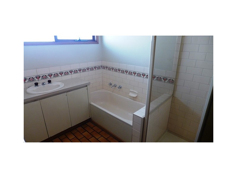 14 Wilks Street, Hamlyn Heights VIC 3215