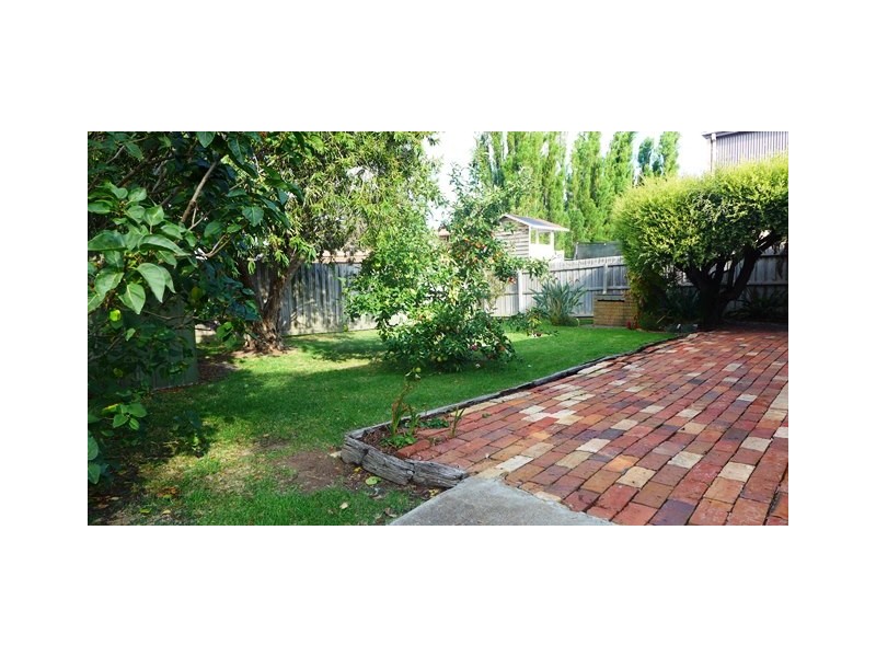 14 Wilks Street, Hamlyn Heights VIC 3215