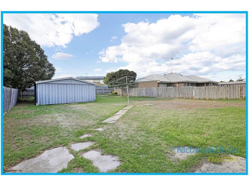 8 Alkira Avenue, Norlane VIC 3214