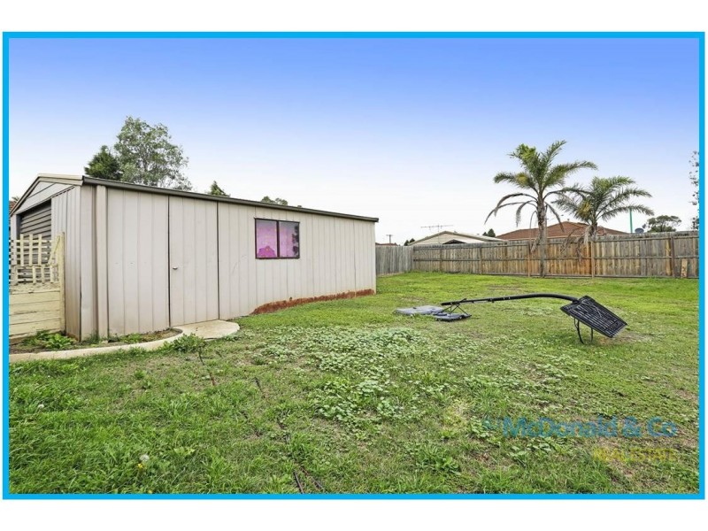 7 Vostok Court, Whittington VIC 3219
