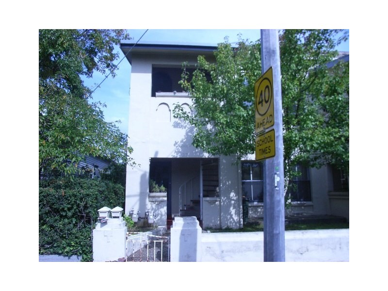 2/27 Aphrasia Street, Newtown VIC 3220