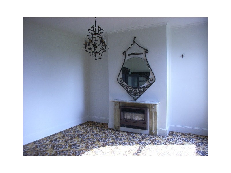 2/27 Aphrasia Street, Newtown VIC 3220