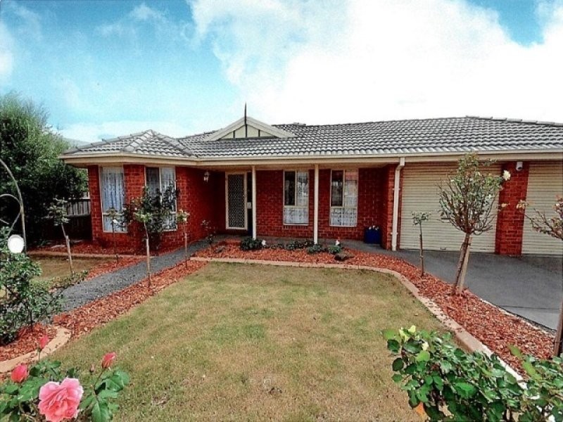 16 Maple Place, Waurn Ponds VIC 3216