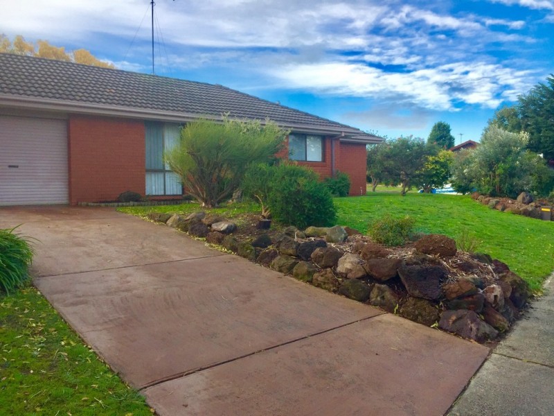 1/1 Landra Court, Grovedale VIC 3216